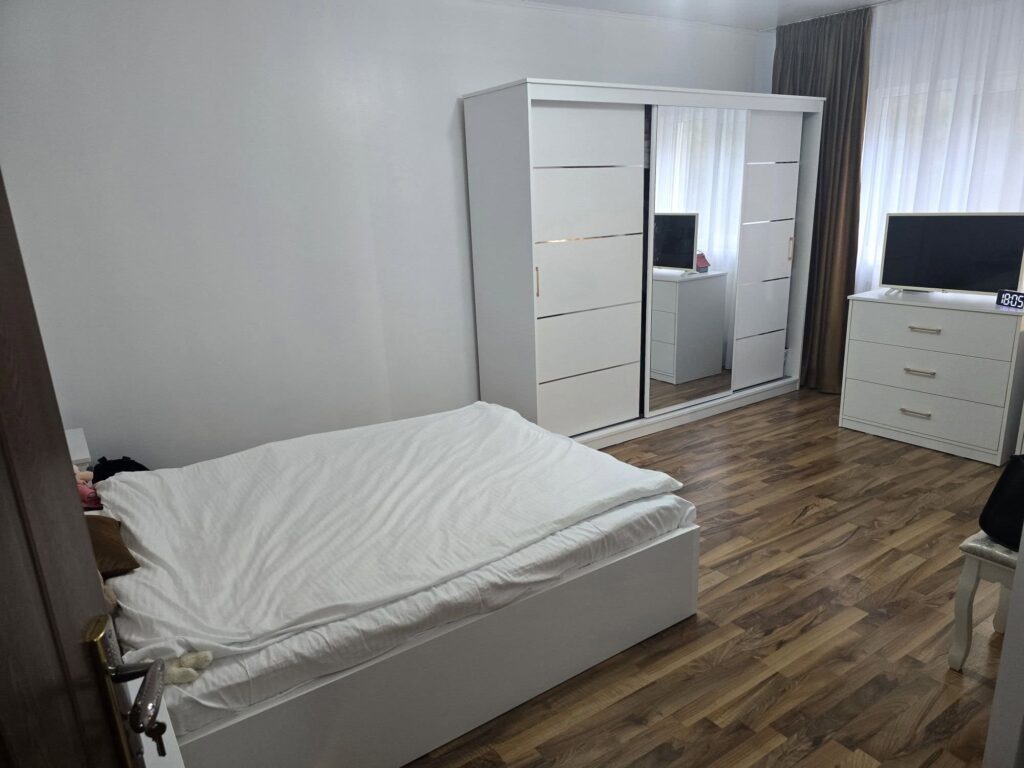 Image #2 from Catalin